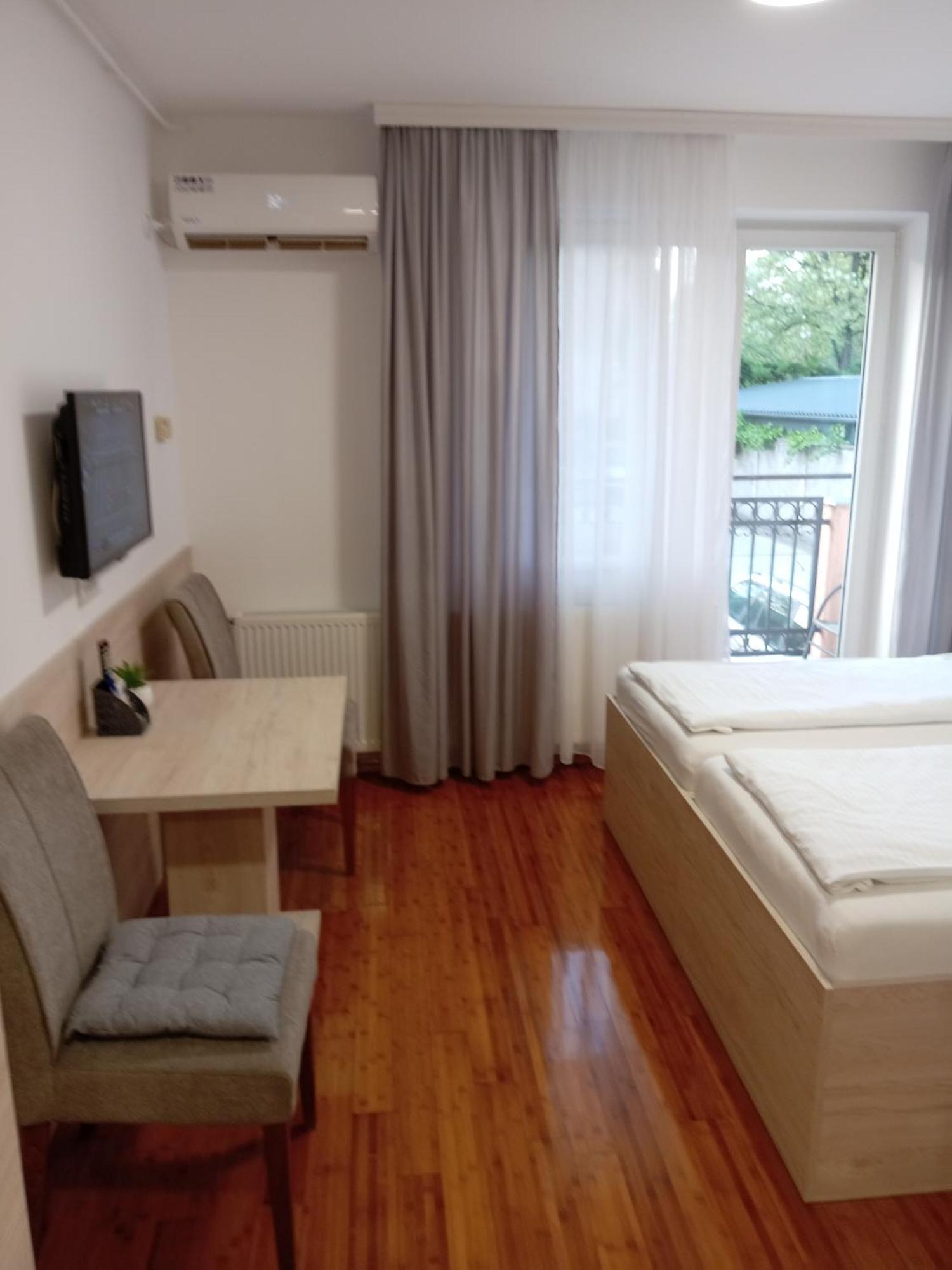Apartment Atina Subotica Exterior foto
